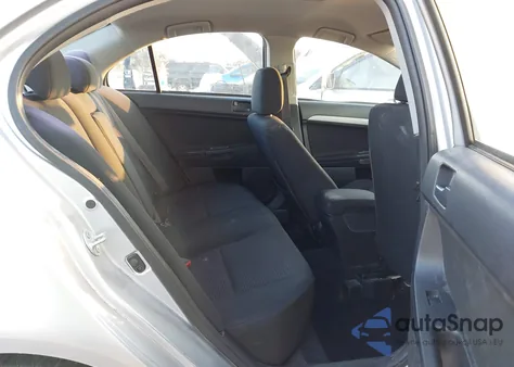 2011 Mitsubishi Lancer Es z USA, uszkodzony, nr VIN JA32U2FUXBU013450